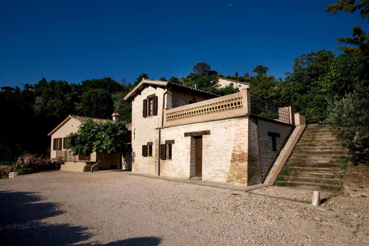 Agriturismo Il Girasole Montefalco Bagian luar foto