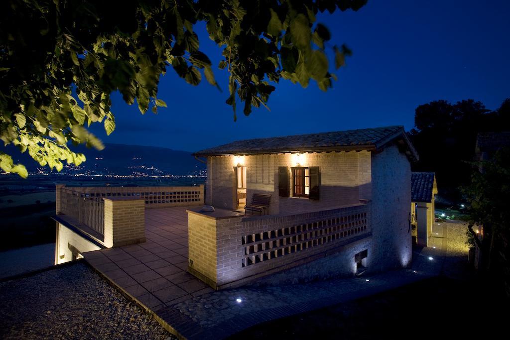 Agriturismo Il Girasole Montefalco Ruang foto